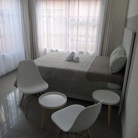 Baksman'S Retreat Apartment Soweto Exterior photo