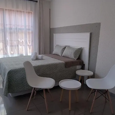 Baksman'S Retreat Apartment Soweto Exterior photo