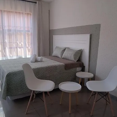Baksman'S Retreat Apartment Soweto Exterior photo