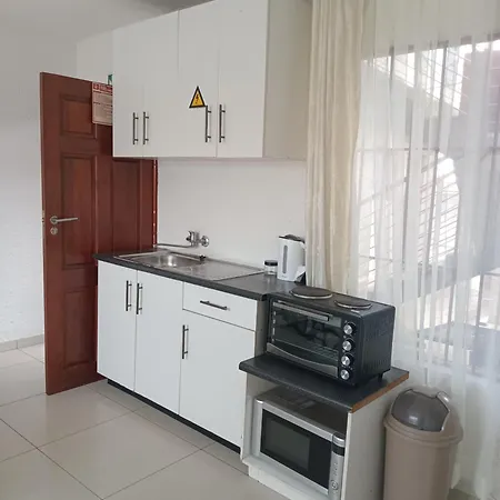 Baksman'S Retreat Apartment Soweto Exterior photo