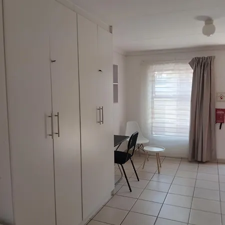 Baksman'S Retreat Apartment Soweto Exterior photo